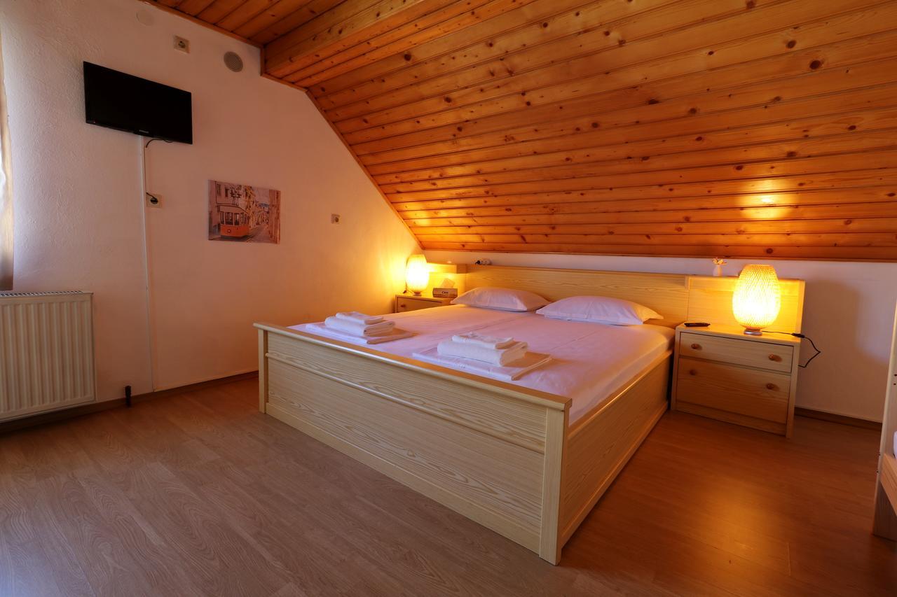 Casa 193 Motorcycle Friends Bed & Breakfast Sibiu Luaran gambar